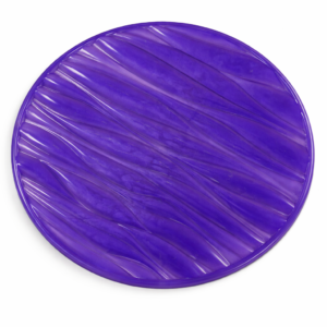 Tagliere rotondo in resina viola con superficie ondulata